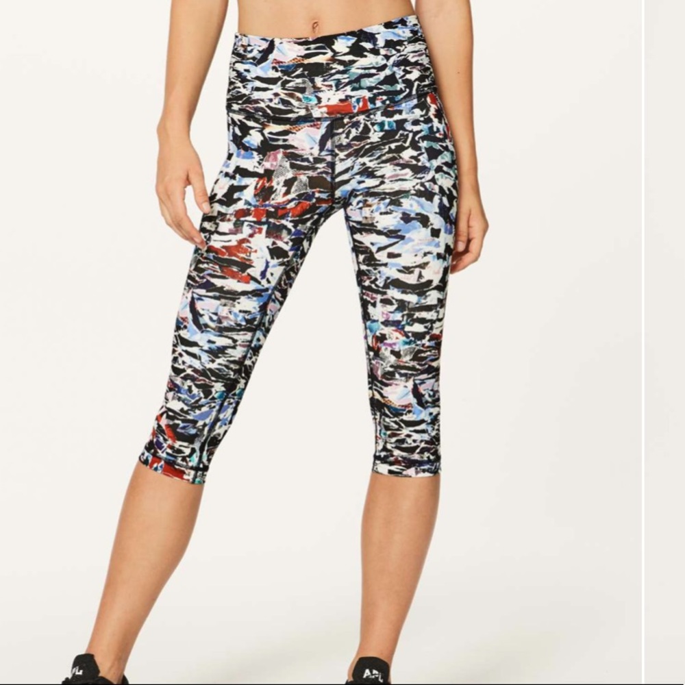 Lululemon Wunder Under Hi-Rise 1/2 Tight 17” 4